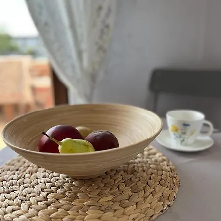 Luxury Studio Valencia Gardens